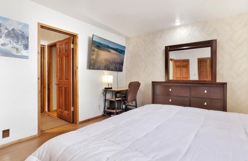 Whispering Forest Cabin | Discover Mt Verdi Mountain Manor: A Family-Friendly Cabin