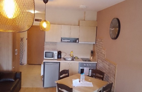 Razlog Apartment | Trendy Studio with Pool View and Spa Amenities