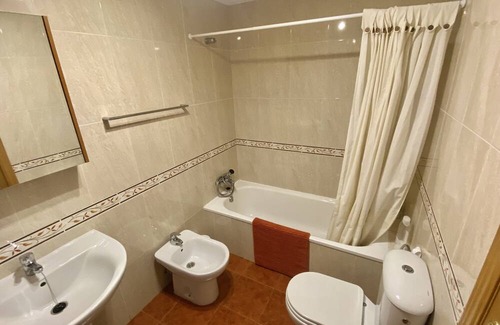 Molinos de Duero Apartment | Cozy Apartment Los Robles: Pet-Friendly Retreat in Duero