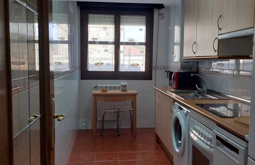 Molinos de Duero Apartment | Cozy Apartment Los Robles: Pet-Friendly Retreat in Duero
