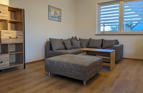 Bechhofen Apartment | Holiday Apartment "Seenlandliebe - Wiesethblick" with Shared Garden