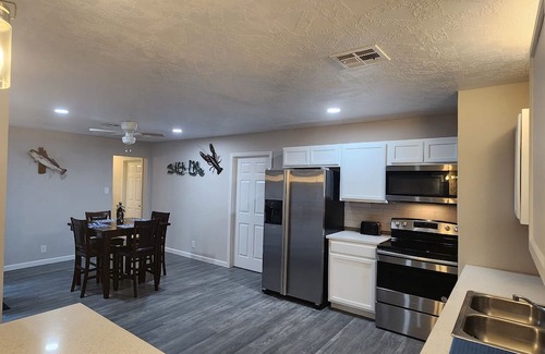 Orange House | Remodeled 4-bedroom 3 full bath 3 min. Walmart, restaurants, chem. / refineries.