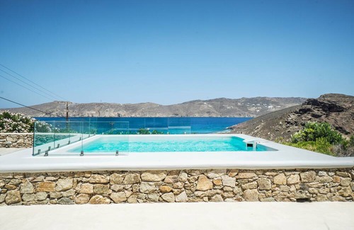 Panormos Villa | Exclusive Mykonian 3Bd Villa with Pool & Breakfast