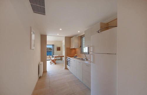 Katakali Apartment | Cozy 1st Floor at Crystal View Villa with Family Amenities