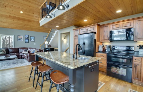Pedlars Edge Cottage | Wintergreen Resort Home: Ideal Retreat Near Slopes & Trails