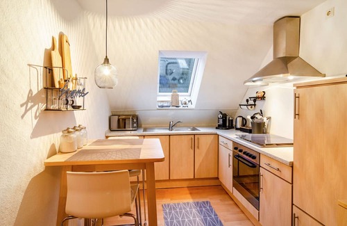 Rustersiel Apartment | Inviting Apartment 'Ferienwohnung Kornspeicher' with Wi-Fi