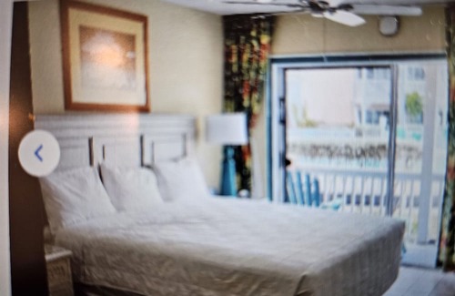 Colliers Bay Condo | Discover Morritt's Tortuga Club: Beachfront Bliss & Pools