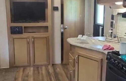 Orlando House | Cozy RV Apartment with Hot Tub & Spa - Perfect for Families