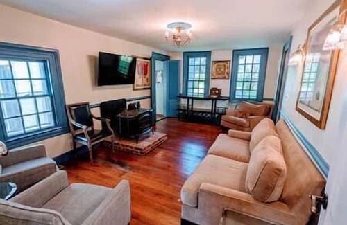 Croom House | Relax at Mills House with Pool & Ocean Views on Patuxent