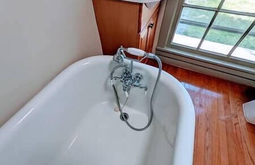 Croom House | Relax at Mills House with Pool & Ocean Views on Patuxent