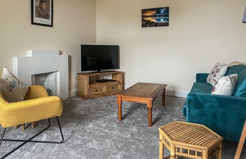 Helmsdale Cottage | Cozy Tigh Na Mara Cottage with Oceanfront Views in Helmsdale