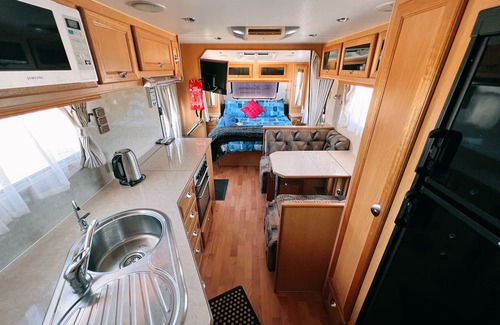 Bonney House | Discover Waves & Whimsy: Pet Friendly Lakefront Retreat