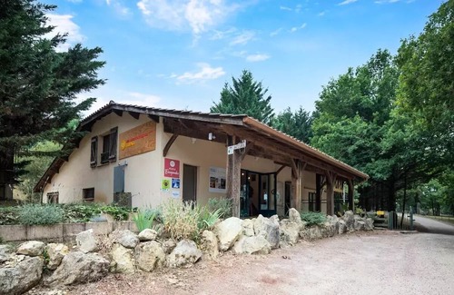 Bretagne-d'Armagnac Ski Chalet | Discover Camping maeva Escapades Les Lacs d'Armagnac