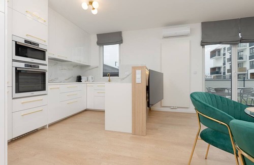 Warsaw Apartment | Coopera 7F: Family-Friendly Apartment with Garden in Warsaw