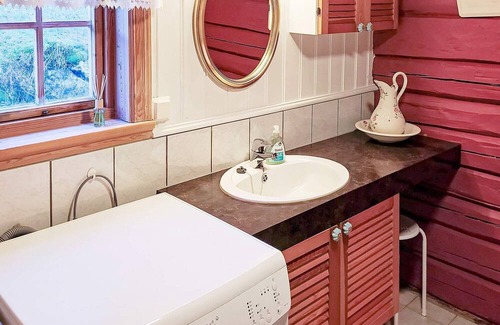 Grimstad House | Family-Friendly Holiday Home for 5 in Grimstad