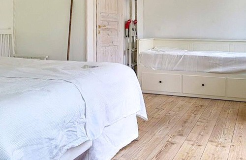 Bodarne House | Charming 4-Star Holiday Home in SÖDERALA with Kitchen
