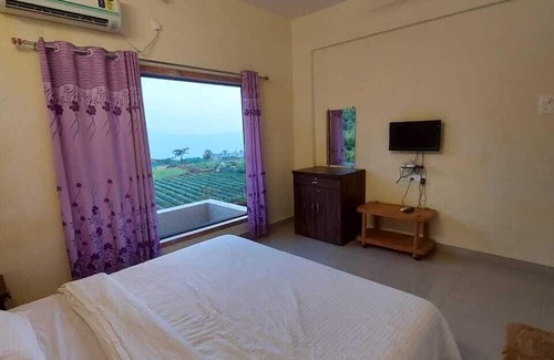 Medha Hotel | Discover The Shelar's Royal Inn: Family-Friendly Escape
