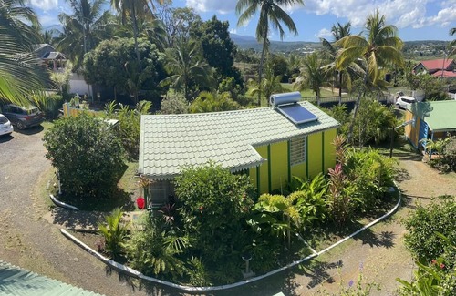 Goyave House | Cozy Bungalow with Terrace, Pool & Kitchen Awaits You