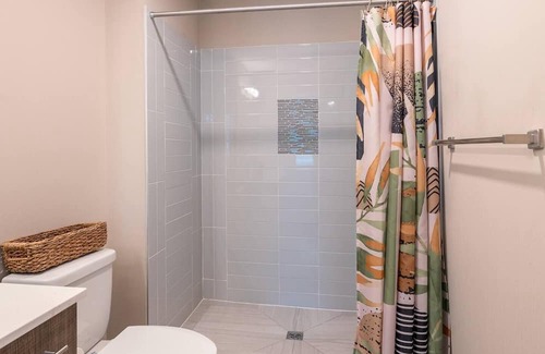 North Kansas City Apartment | Spacious Kansas City Midtown Airbnb 2BR/2BA