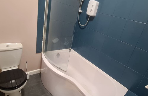 Barnsley Apartment | Cozy 1-Bed Apartment in Barnsley - Ideal for Families
