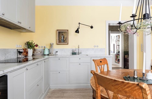 Katarina-Sofia Apartment | Family Flat in Trendy Sofo with Hot Tub & Breakfast Included