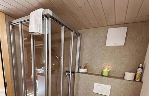 Schwanden bei Brienz Apartment | John's Studio