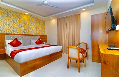 South West Hotel | Convenient Hotel Glory Near Delhi Airport with Pool & Spa
