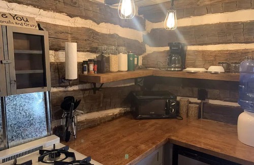 Clyde Cabin | Secluded Log Cabin Retreat in NC Mountains - Family Friendly