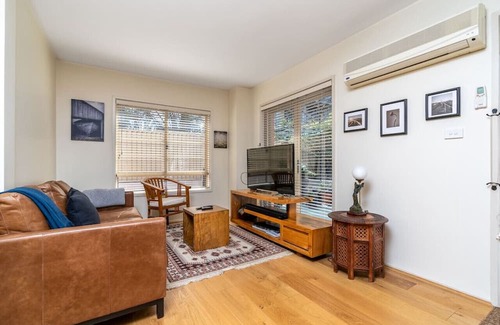 Turner Apartment | Convenient 1BR APT in the Heart of the City for Families