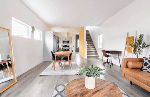 West Hills House | Guest Rated 10/10: Kings Landing - Family & Pet Friendly Stay