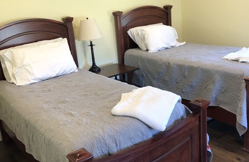 Bloomington Other | Renovated Farmhouse Near Indiana University & Scenic Parks
