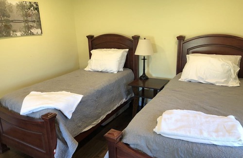 Bloomington Other | Renovated Farmhouse Near Indiana University & Scenic Parks