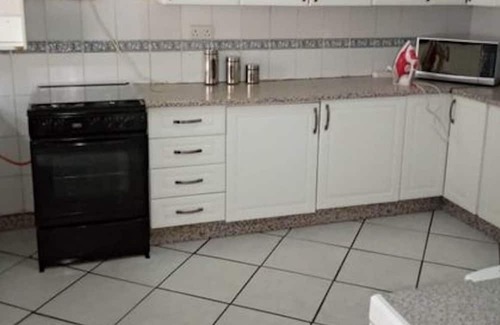 Lusaka House | 3 bedrooms exclusive house in Northmead