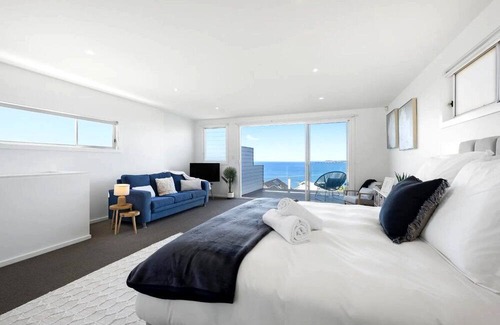 Killcare Heights House | Serenity By The Sea, Killcare Heights