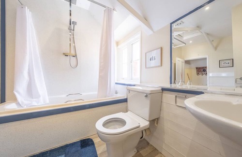 Grimston House | Discover The Old Coach House: Family & Pet Friendly Retreat