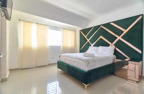 Santo Domingo Este Apartment | Family-Friendly Rose Crown with Gym and Fast Wi-Fi
