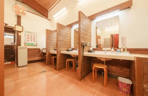 Kawanehon House | MomijiFusion of outdoor and healingHot spring / Haibaragun Shizuoka