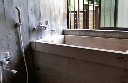 Ajiro House | Creative Retreat: Music Studio & Family-Friendly Atami Stay