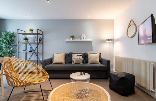 Tourcoing Apartment | Tourcoing equipped apartment with terrace