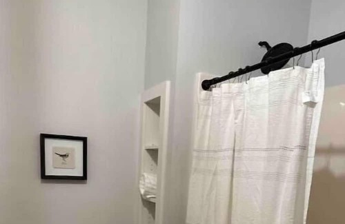 Granville South Apartment | New! 2bd rm/3 bed wooded cottage