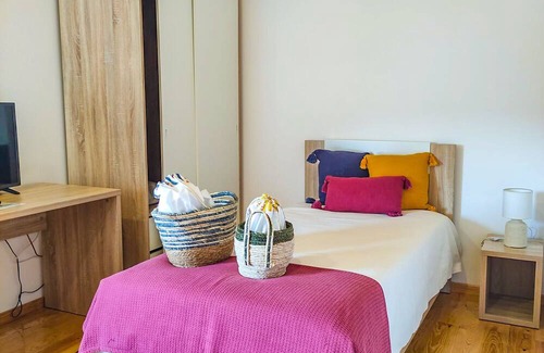 Gois Cottage | Peaceful Retreat: Room in Góis, Steps from River Beach