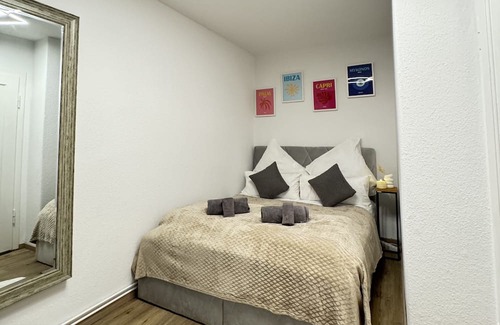 Ricklingen Apartment | Traumhaftes City Apartment Kinoleinwand Wifi