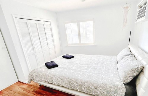 Chinatown Apartment | Two Bedroom in a townhouse with a patio in Nolita!