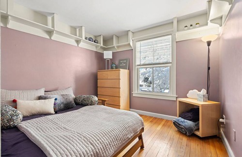 North Andover House | "Charming Retreat: Home Away from Home in one of New England's Oldest Towns"