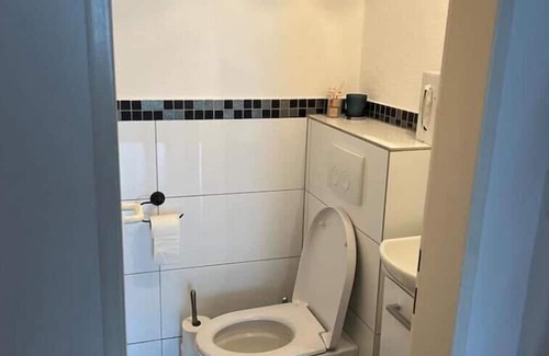 Gerresheim Apartment | Cozy 2-Room Apartment with Balcony in Peaceful Location