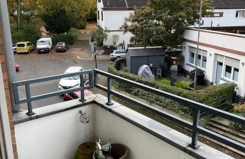 Gerresheim Apartment | Cozy 2-Room Apartment with Balcony in Peaceful Location