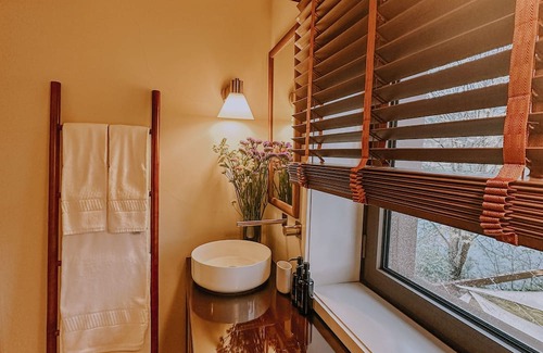 Beijos Other | Ideal Family Retreat with River Views and Nature Bliss
