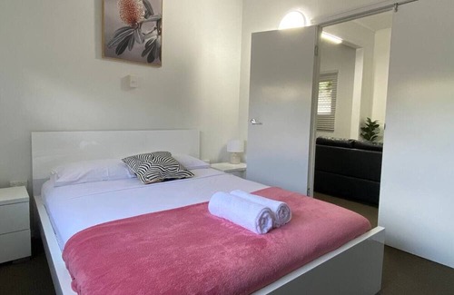 Castle Hill House | Comfortable, 2- bedroom house *Newly updated*