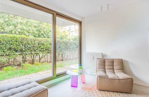 Parchamp–Albert Kahn Apartment | Spacious Garden Retreat in Boulogne - Welkeys Getaway