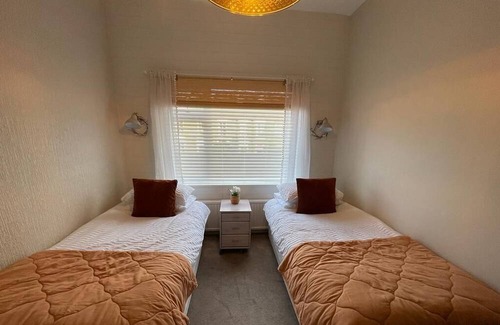 Hayfield House | Pass the Keys | The Cabin Stylish and Elegant for 4 and Furry Friends